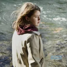 Une jeune fille